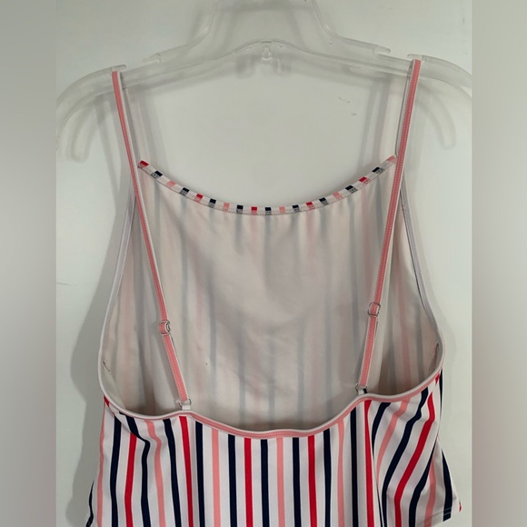 Forever 21 striped one piece (Size: M or 6) - Picture 6 of 8